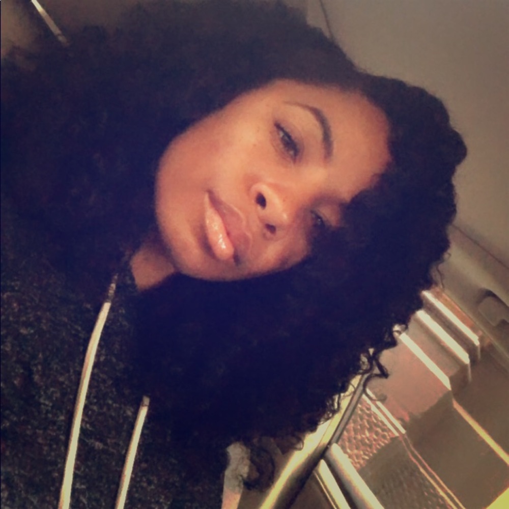 Meet your Posher, Kadejah